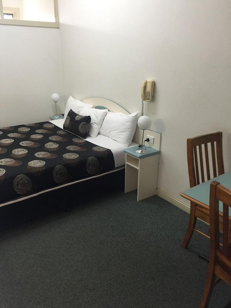 Econo Lodge Park Lane Μπούνταμπεργκ Εξωτερικό φωτογραφία