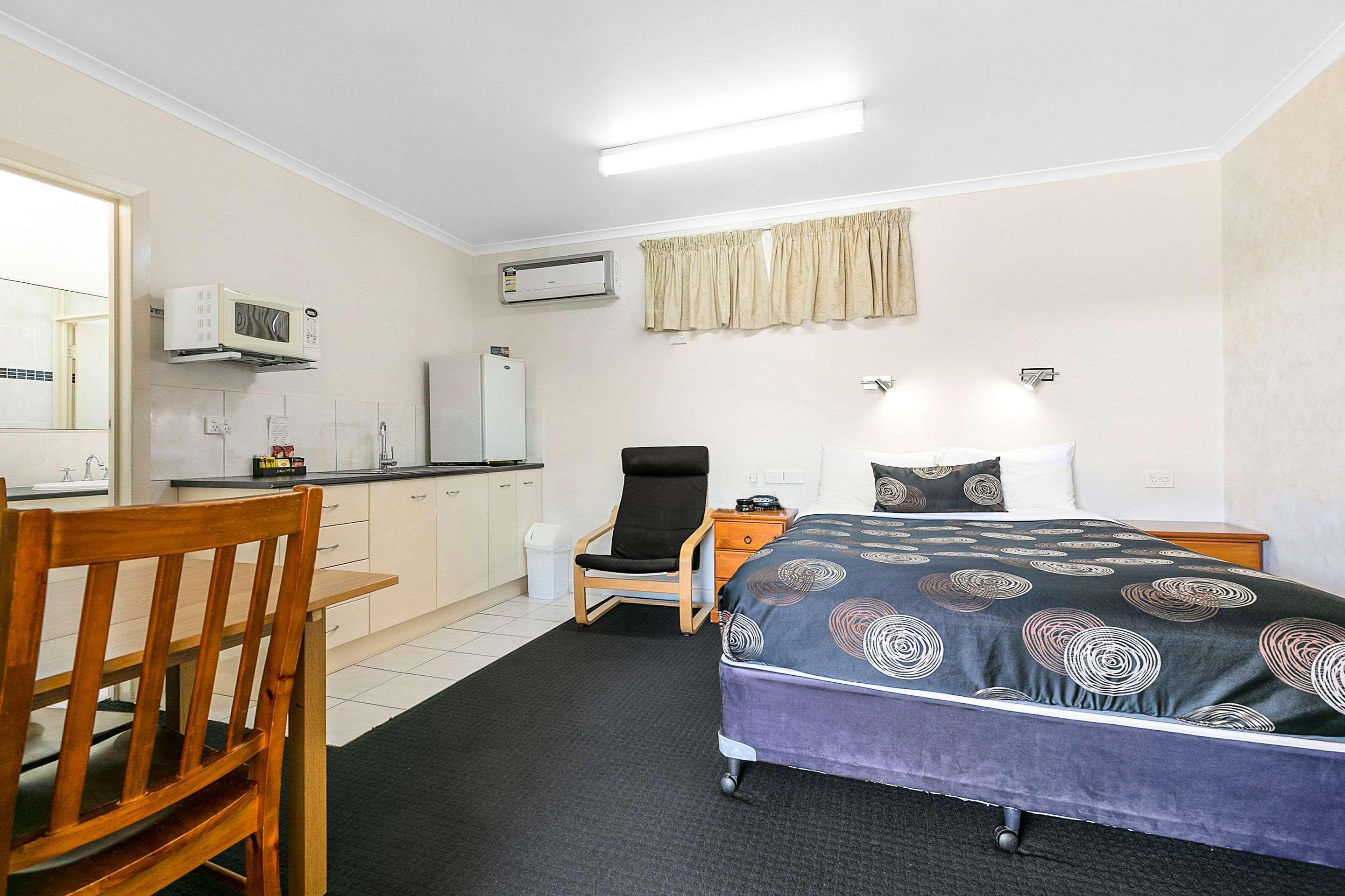Econo Lodge Park Lane Μπούνταμπεργκ Εξωτερικό φωτογραφία