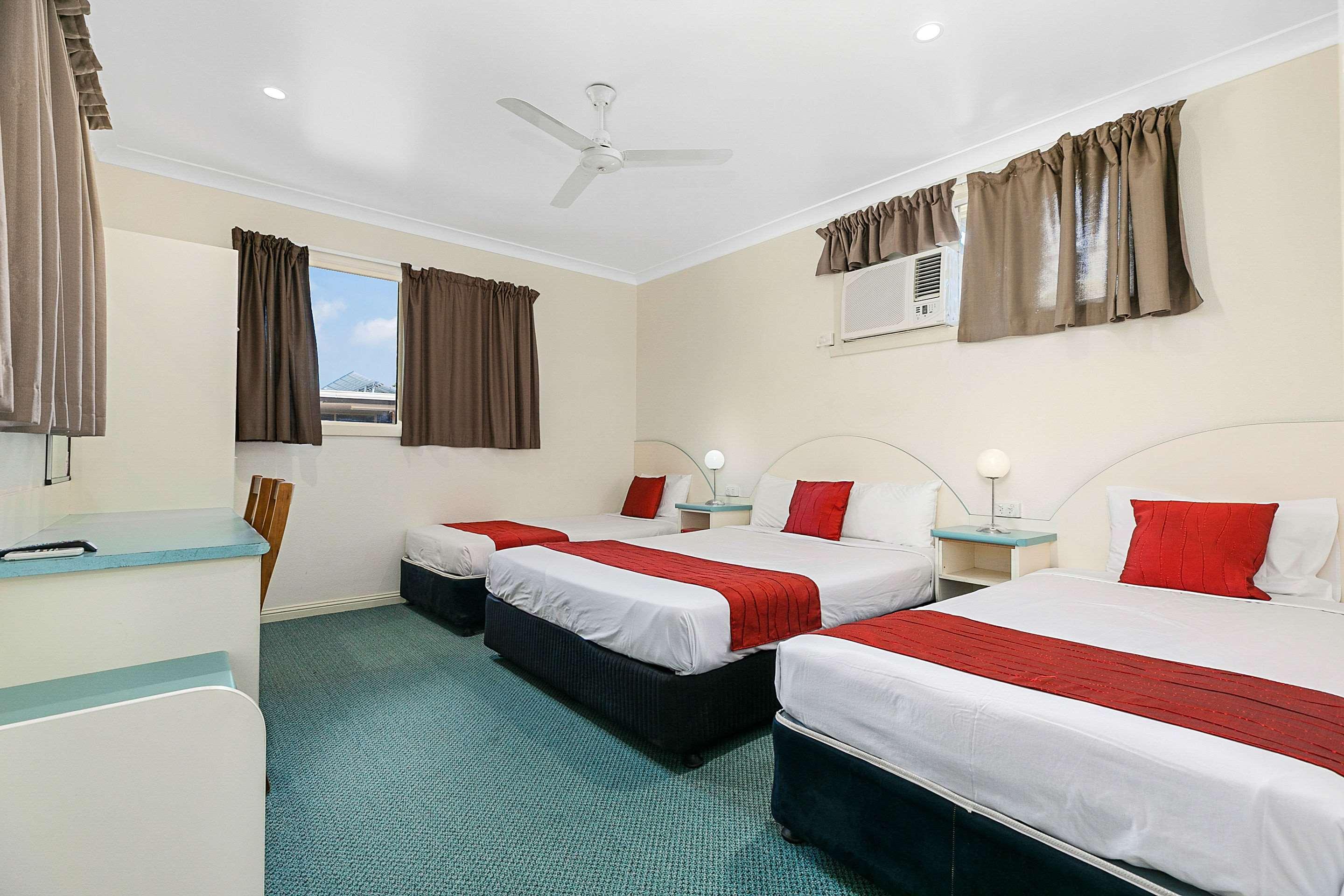 Econo Lodge Park Lane Μπούνταμπεργκ Εξωτερικό φωτογραφία