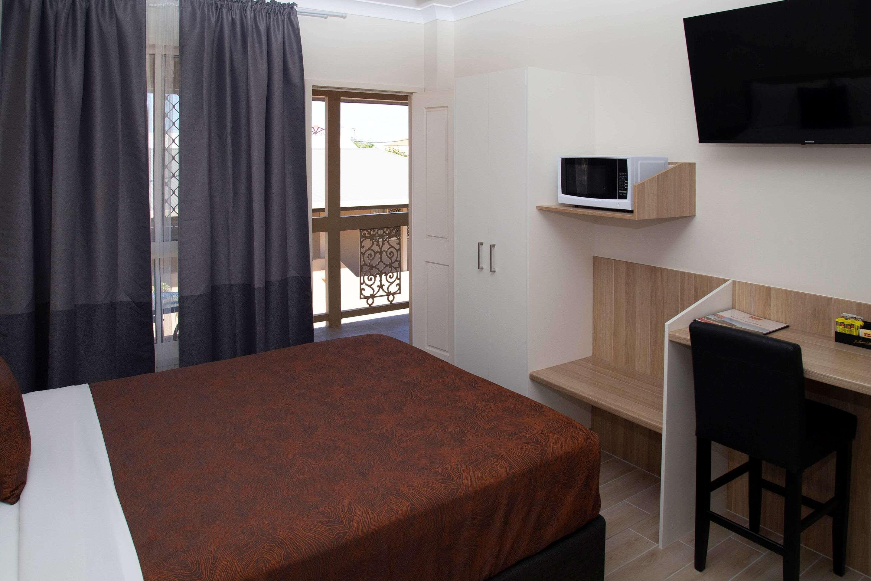 Econo Lodge Park Lane Μπούνταμπεργκ Εξωτερικό φωτογραφία