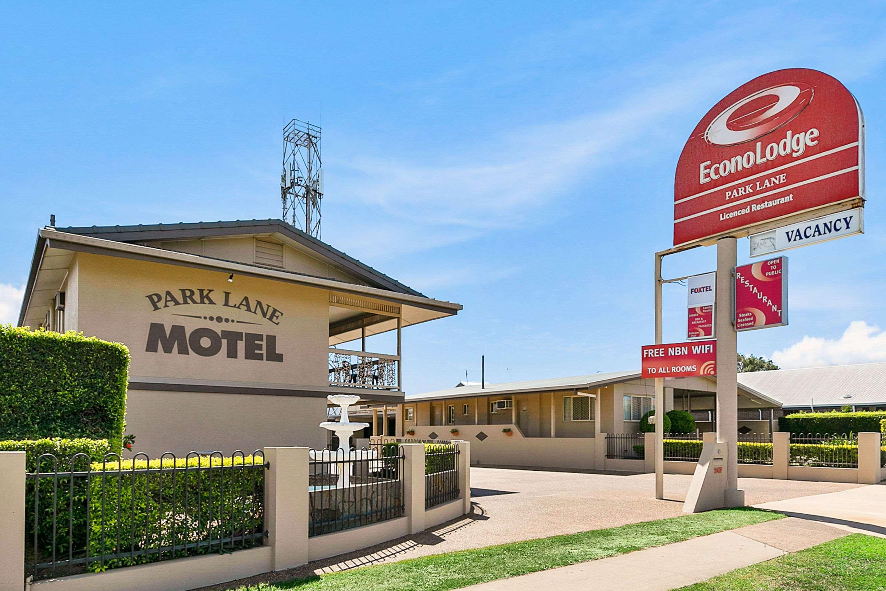 Econo Lodge Park Lane Μπούνταμπεργκ Εξωτερικό φωτογραφία