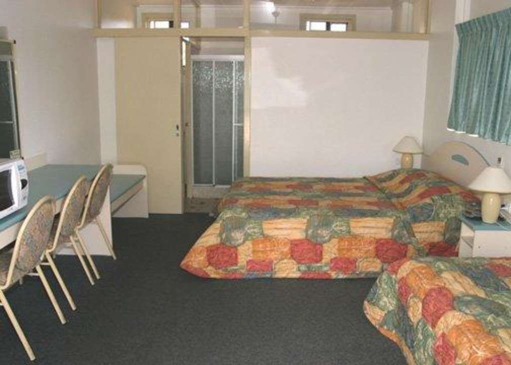 Econo Lodge Park Lane Μπούνταμπεργκ Δωμάτιο φωτογραφία