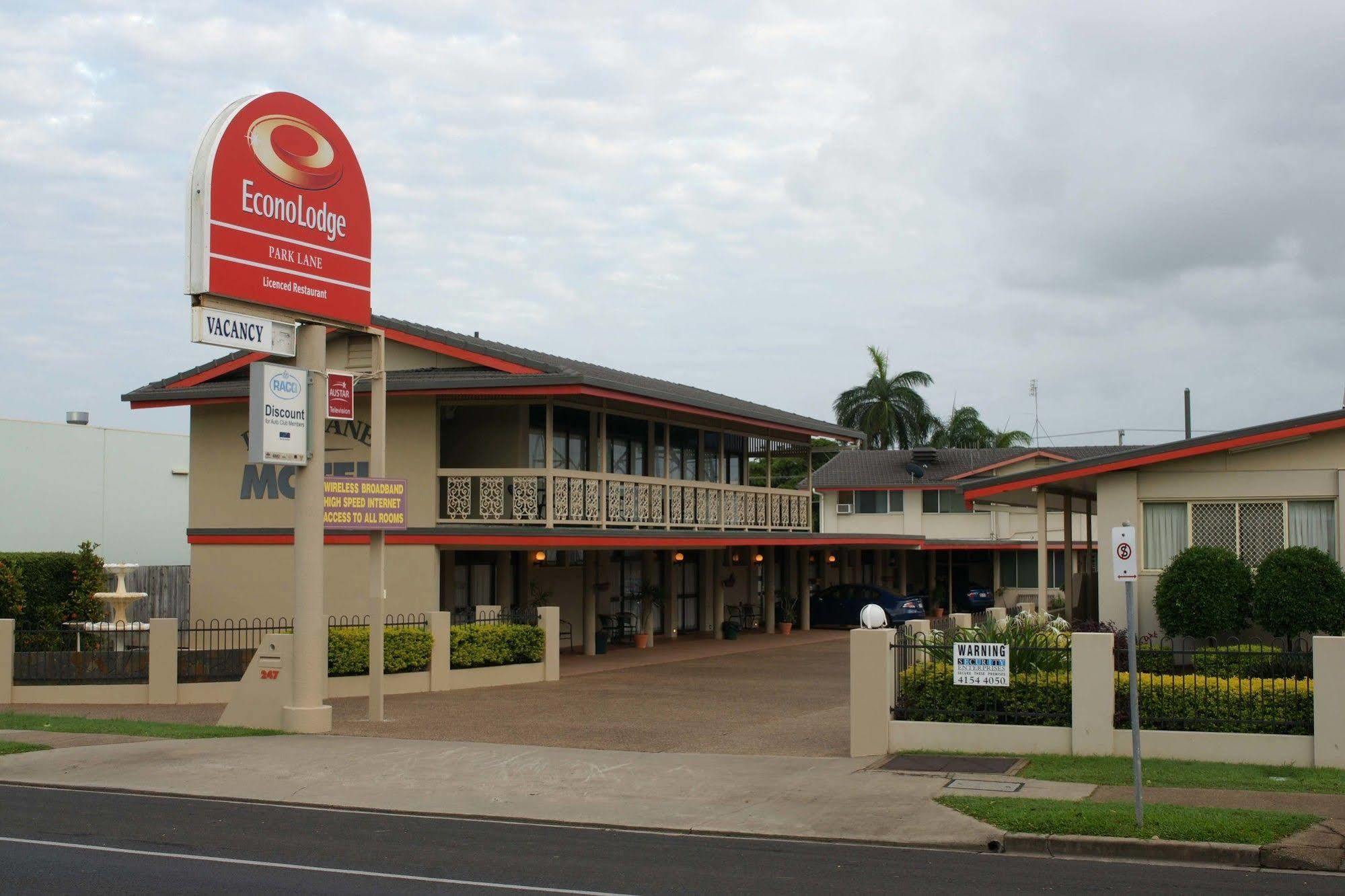 Econo Lodge Park Lane Μπούνταμπεργκ Εξωτερικό φωτογραφία